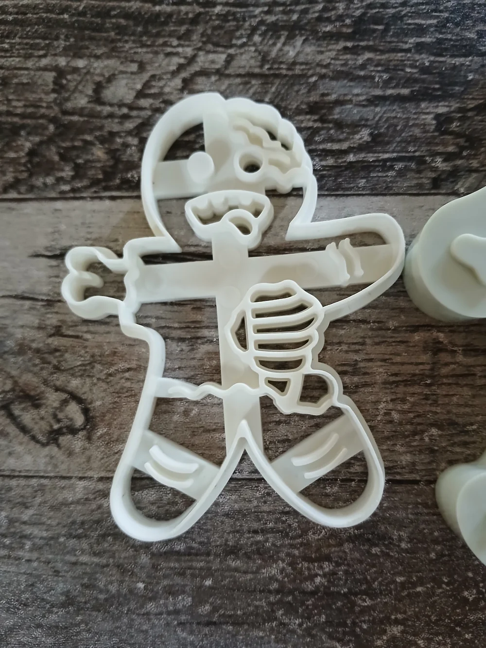 White Skeleton Gingerbread Cookie Cutter Set - Home Party Supplies